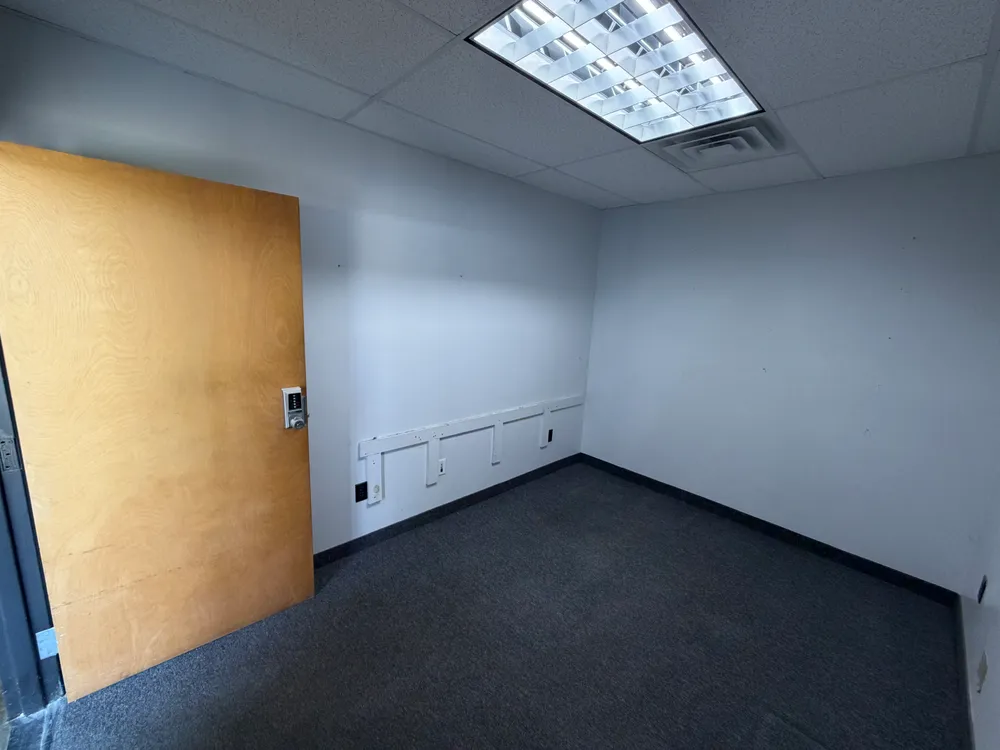 27 South Commons - Unit A — photo 7