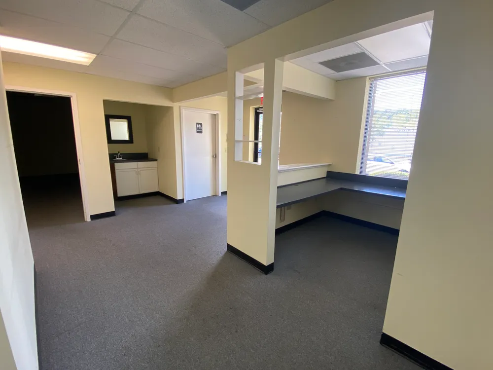 2056 Thomaston Ave - Unit 1 — photo 9